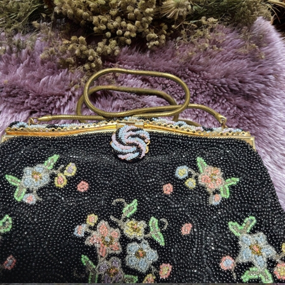 1940s beaded floral purse, Birks, made in France - Picture 6 of 12